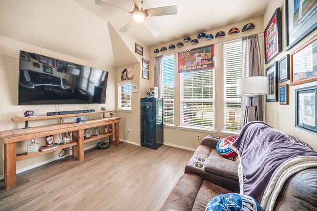112 Sumac Drive, Waxahachie, TX 75165
