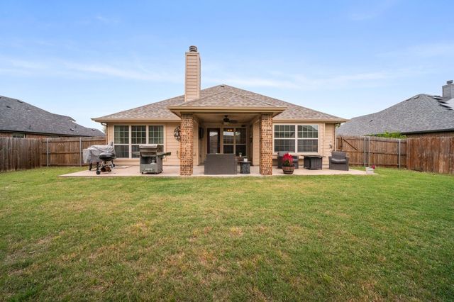 112 Sumac Drive, Waxahachie, TX 75165