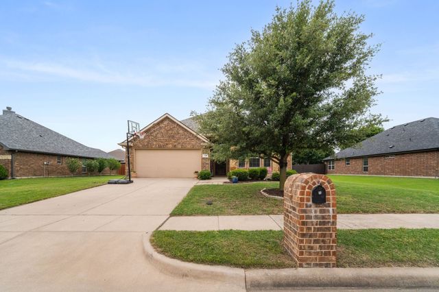 112 Sumac Drive, Waxahachie, TX 75165