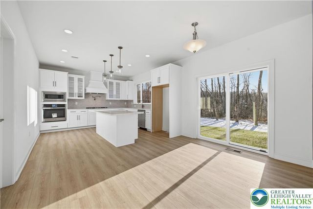 1510 Corkscrew Drive 3, Bushkill Twp, PA 18091