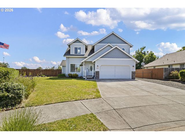 1053 HECKART Ln, Harrisburg, OR 97446