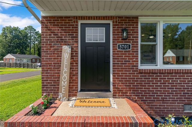 5701 Heywood Rd, Richmond, VA 23224