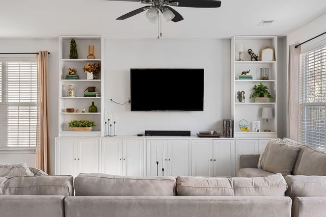 1422 Tannery Row, Johns Island, SC 29455