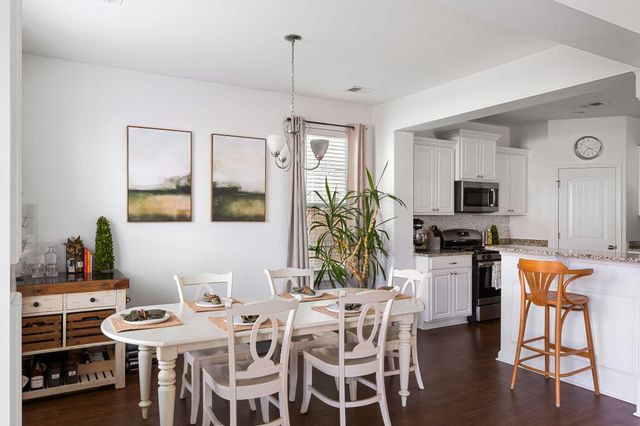 1422 Tannery Row, Johns Island, SC 29455