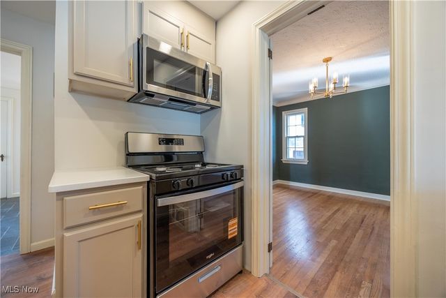 3797 Northwood Road, University Heights, OH 44118