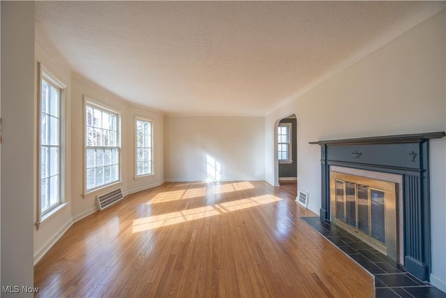 3797 Northwood Road, University Heights, OH 44118