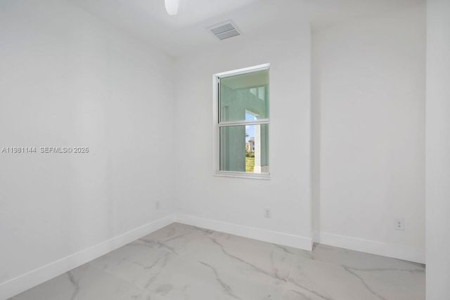 1105 SE 38 ST, Cape Coral, FL 33904