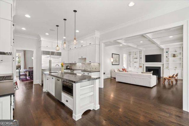 3 Old Paces Place NW, Atlanta, GA 30327