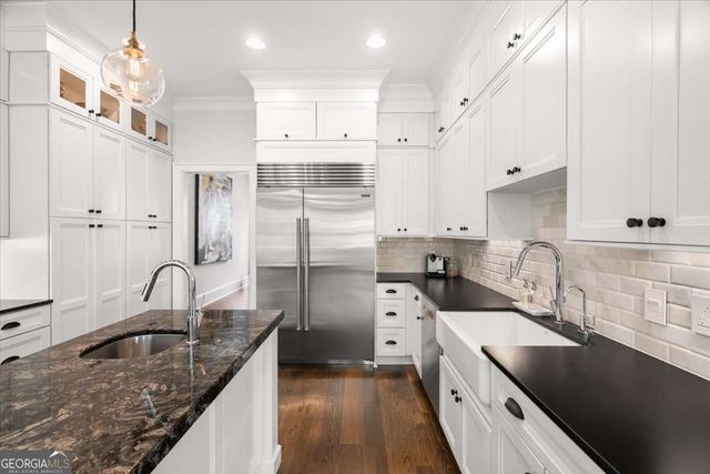 3 Old Paces Place NW, Atlanta, GA 30327