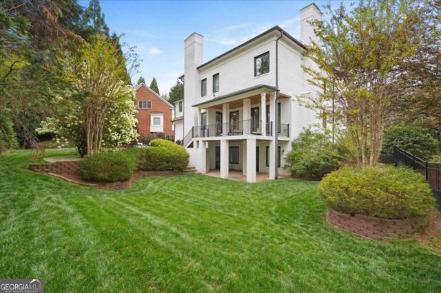 3 Old Paces Place NW, Atlanta, GA 30327