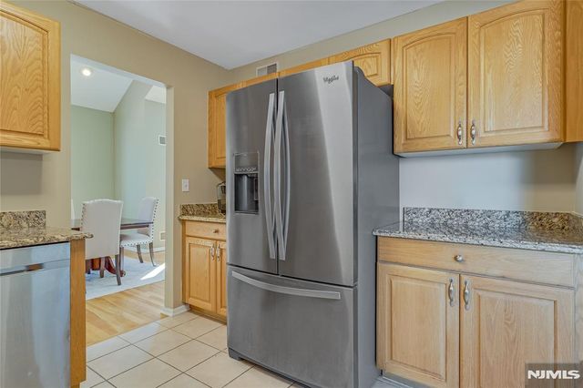 4 Currey Lane 223, West Orange, NJ 07052