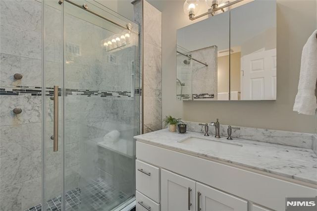 4 Currey Lane 223, West Orange, NJ 07052