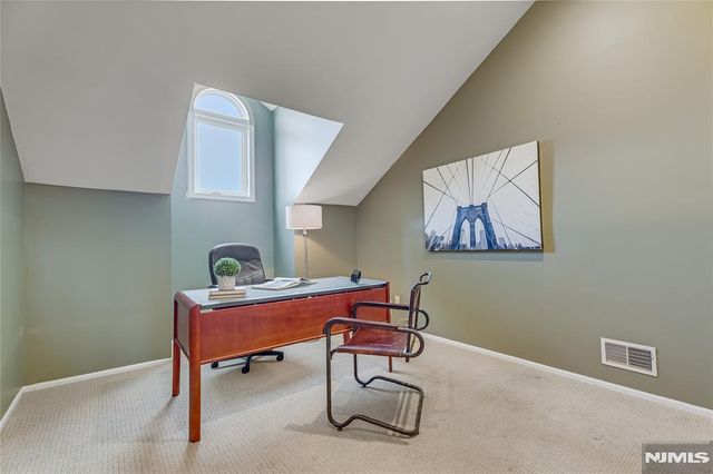 4 Currey Lane 223, West Orange, NJ 07052