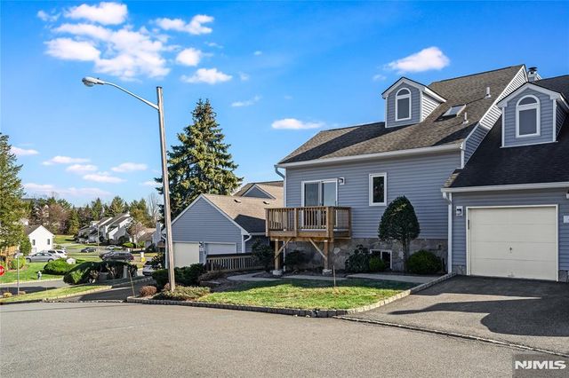 4 Currey Lane 223, West Orange, NJ 07052