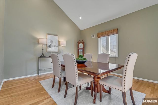 4 Currey Lane 223, West Orange, NJ 07052