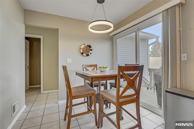 4 Currey Lane 223, West Orange, NJ 07052