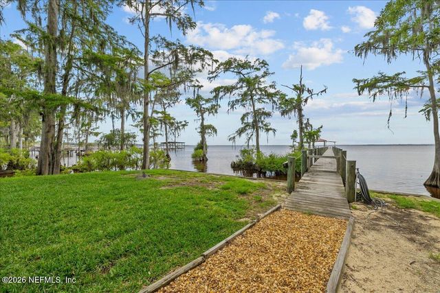 316 RIVIERA Drive, Crescent City, FL 32112