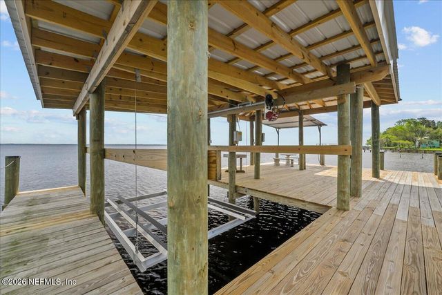 316 RIVIERA Drive, Crescent City, FL 32112