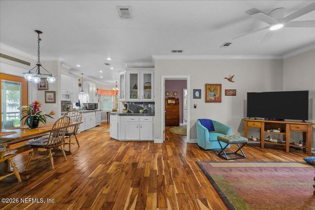 316 RIVIERA Drive, Crescent City, FL 32112