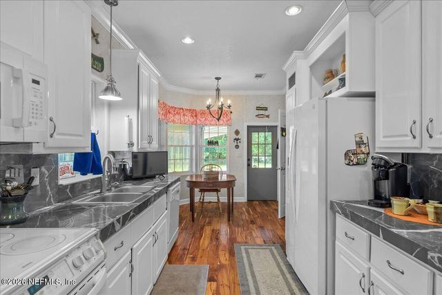 316 RIVIERA Drive, Crescent City, FL 32112