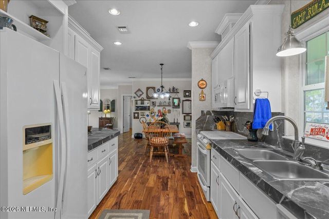 316 RIVIERA Drive, Crescent City, FL 32112