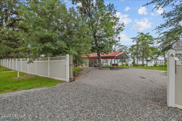 316 RIVIERA Drive, Crescent City, FL 32112
