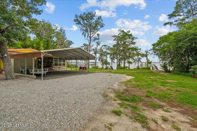 316 RIVIERA Drive, Crescent City, FL 32112