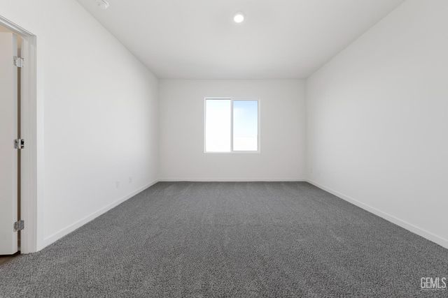7901 Blueberry Avenue, Bakersfield, CA 93313