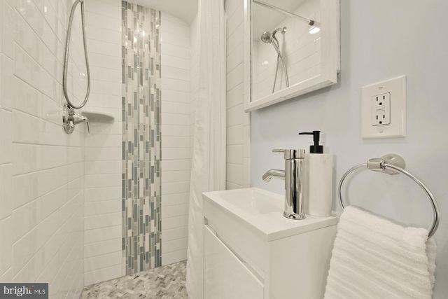 9409 WOODLAND DR, Silver Spring, MD 20910