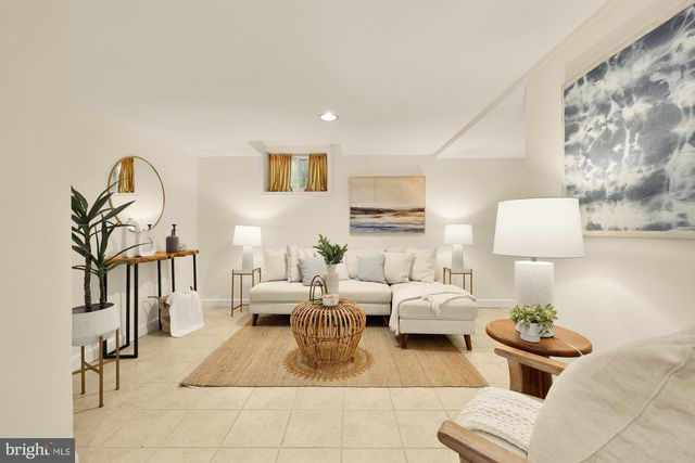 9409 WOODLAND DR, Silver Spring, MD 20910