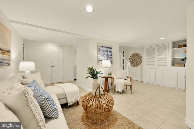 9409 WOODLAND DR, Silver Spring, MD 20910