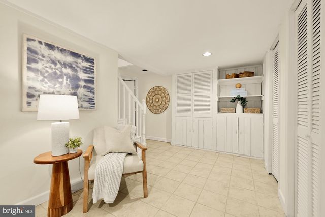 9409 WOODLAND DR, Silver Spring, MD 20910