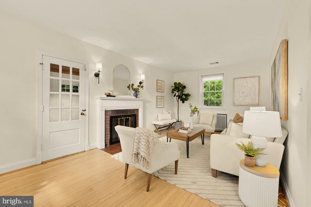 9409 WOODLAND DR, Silver Spring, MD 20910