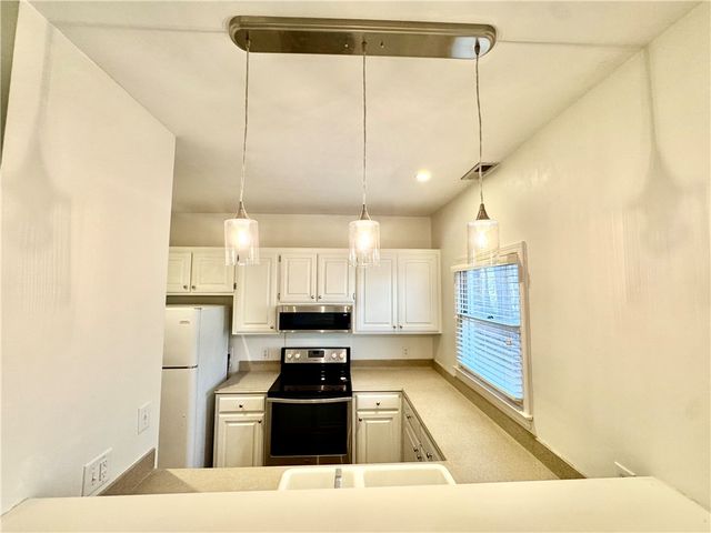 245 Willow Court, Central, SC 29630