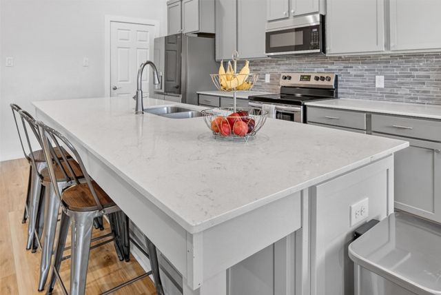 7206 Treaty Oaks Boulevard, Granbury, TX 76048