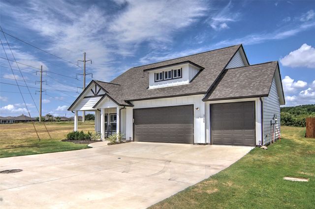 7206 Treaty Oaks Boulevard, Granbury, TX 76048