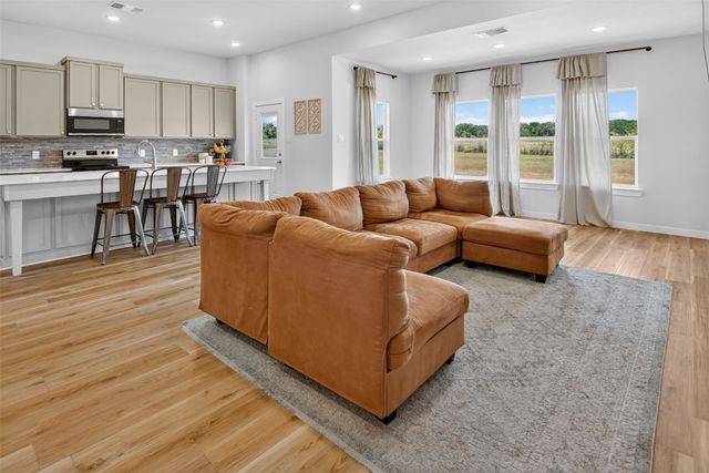 7206 Treaty Oaks Boulevard, Granbury, TX 76048
