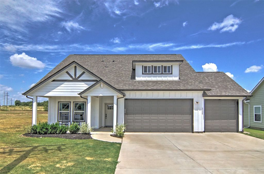 7206 Treaty Oaks Boulevard, Granbury, TX 76048