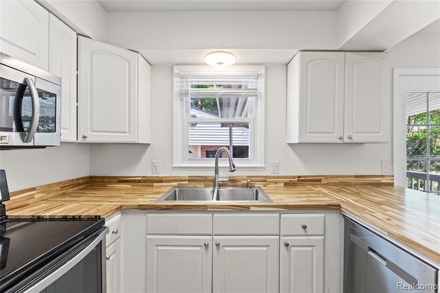 2817 Yale Street, Flint, MI 48503