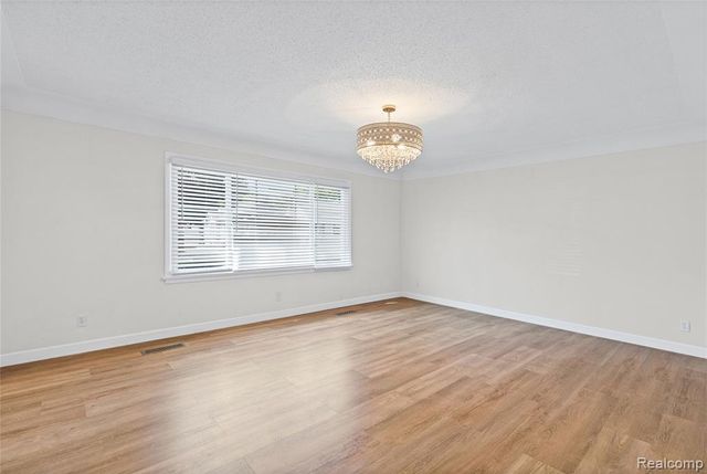 2817 Yale Street, Flint, MI 48503