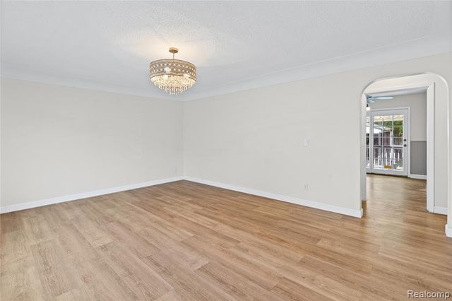 2817 Yale Street, Flint, MI 48503