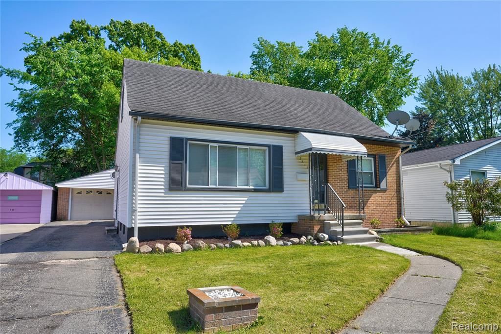 2817 Yale Street, Flint, MI 48503