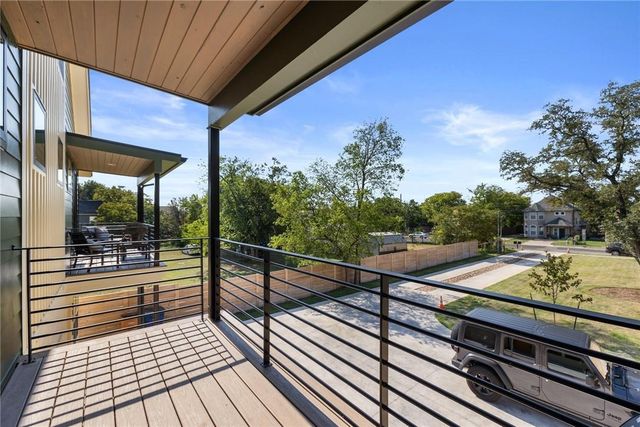 914 Taulbee LN A, Austin, TX 78757