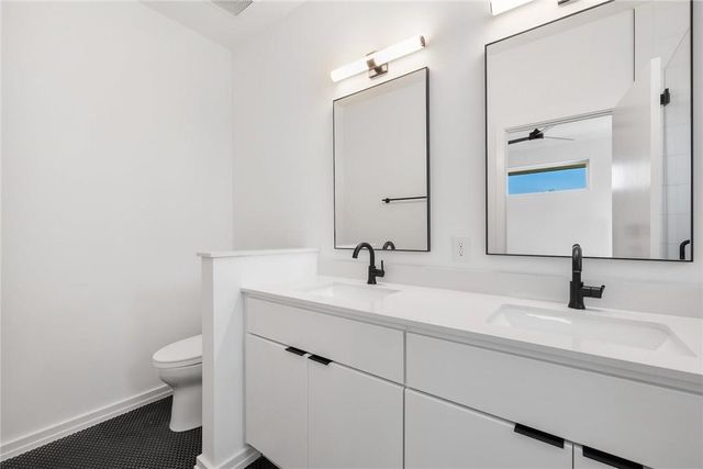 914 Taulbee LN A, Austin, TX 78757