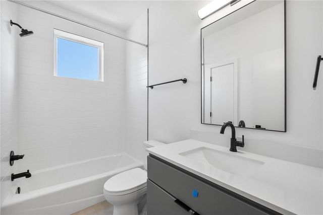 914 Taulbee LN A, Austin, TX 78757
