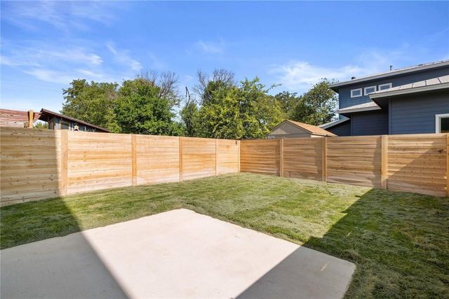 914 Taulbee LN A, Austin, TX 78757