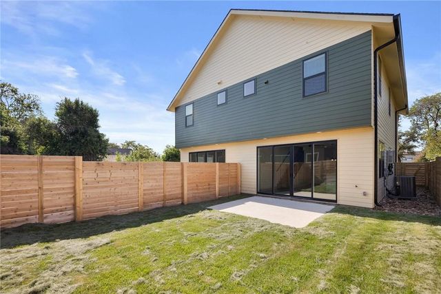 914 Taulbee LN A, Austin, TX 78757