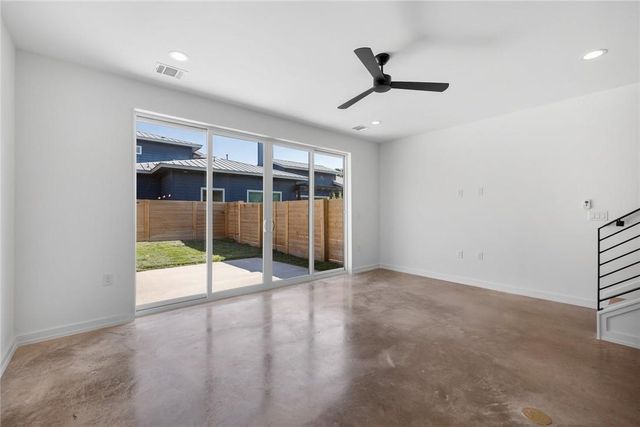 914 Taulbee LN A, Austin, TX 78757