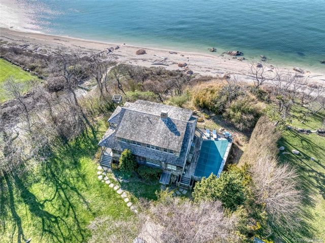 2100 Youngs Road, Orient, NY 11957