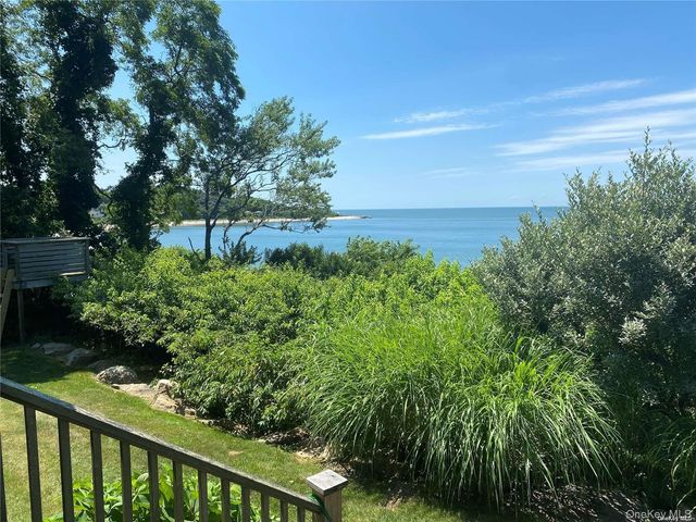 2100 Youngs Road, Orient, NY 11957
